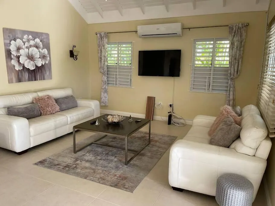 J'S N Stay Villa Gated Community أوشو ريوس 0*,  جامايكا